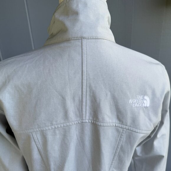 North Face Windwall Light Gray Soft Shell Jacket - Women's Sz. M - Picture 6 of 14